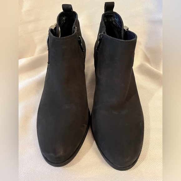 Steve Madden Bradi black suede bootie w/ western buckle detail, like new SZ 8.5‎ - Picture 2 of 9